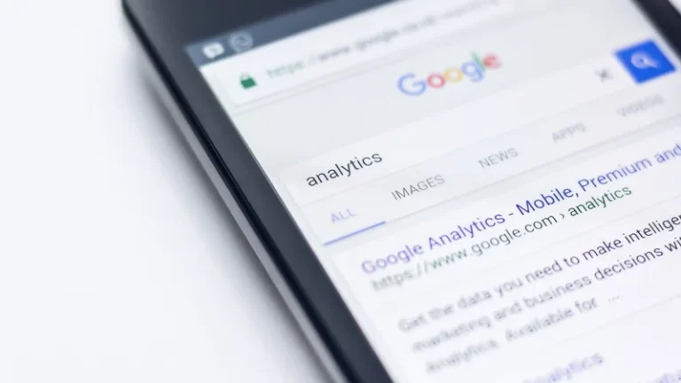 Cómo hacer SEO con inteligencia artificial sin perjudicar tu posicionamiento